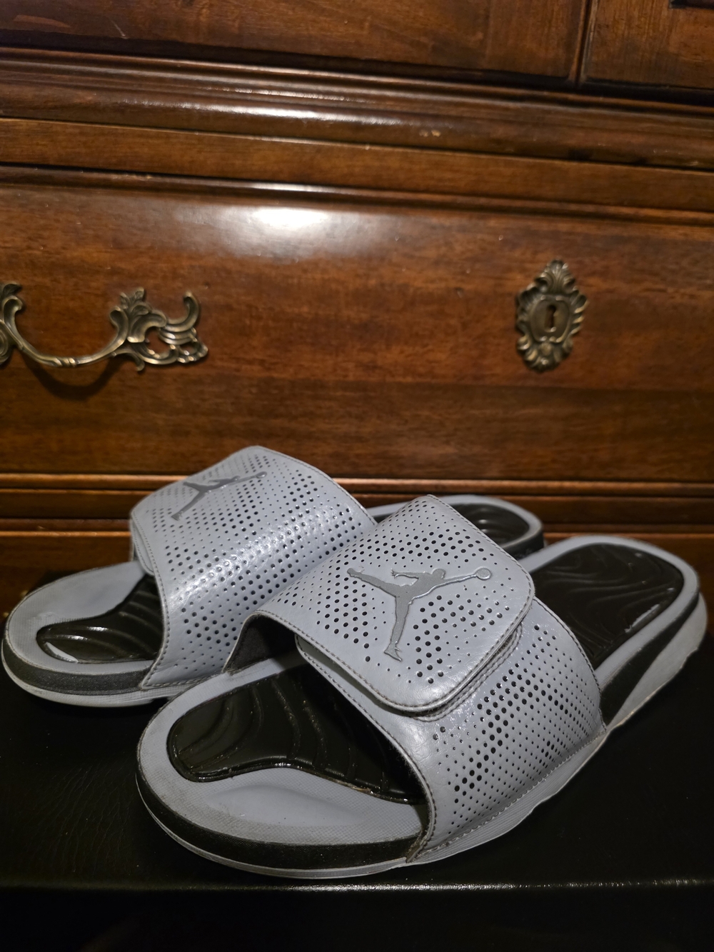 Jordan Men’s Gray Hydro Slide Sandals